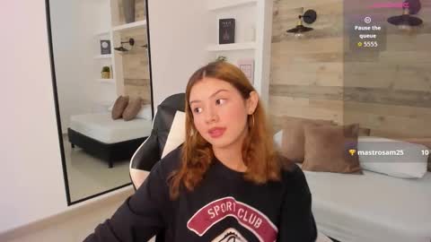 D A N I A online show from December 5, 1:58 am