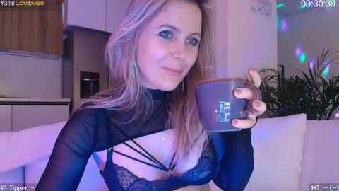 daniangel_web online show from May 22, 6:13 pm