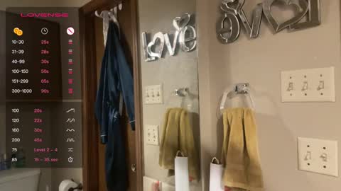 Dani Dragon online show from December 3, 1:43 pm