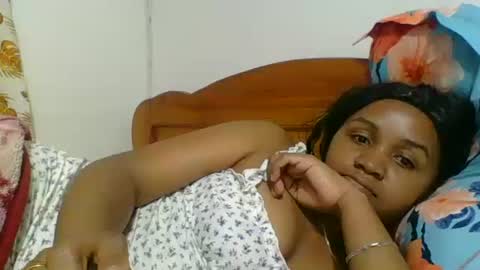 danie80704 online show from December 19, 11:45 pm