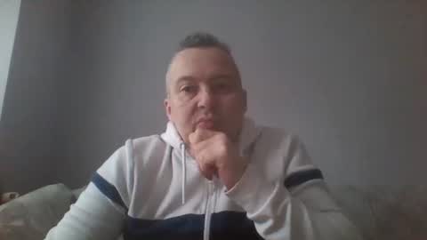 Snapshot of daniel0028 chatting on December 13, 11:34 am dan online show from December 13, 11:34 am