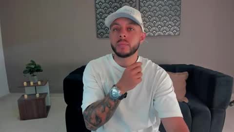 daniel_kingxxx online show from February 23, 11:51 am