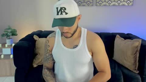 daniel_kingxxx online show from February 26, 1:43 pm