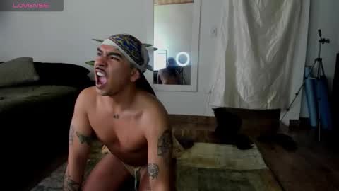 Snapshot of daniel_vianchi chatting on February 17, 6:03 pm Dani online show from February 17, 6:03 pm