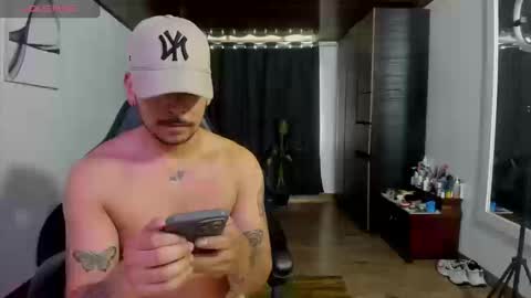 Snapshot of daniel_vianchi chatting on March 19, 5:06 pm Dani online show from March 19, 5:06 pm