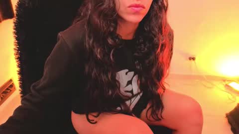 daniela_rivasthl online show from March 19, 7:01 am