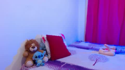 Snapshot of danielajall chatting on May 21, 2:40 am danielajall independent online show from May 21, 2:40 am