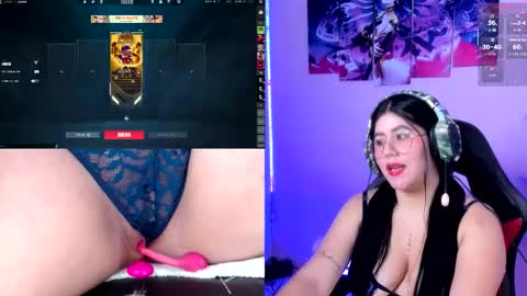 Snapshot of danielamendez__ chatting on January 8, 1:57 pm Dani online show from January 8, 1:57 pm