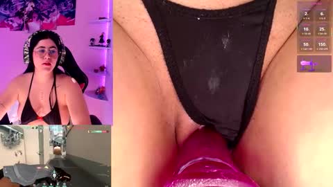 Snapshot of danielamendez__ chatting on February 27, 2:39 pm Dani online show from February 27, 2:39 pm