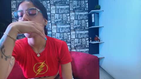 danielamonroe online show from March 19, 9:30 pm