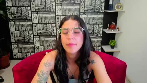 danielamonroe online show from May 27, 9:12 pm
