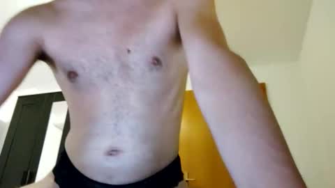 Snapshot of danielbt28 chatting on December 16, 9:42 pm danielbt28 online show from December 16, 9:42 pm