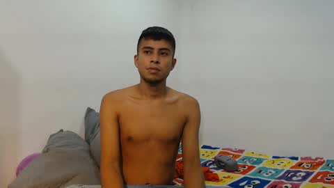 Snapshot of danielitopapii chatting on February 14, 6:08 pm danielitopapii online show from February 14, 6:08 pm