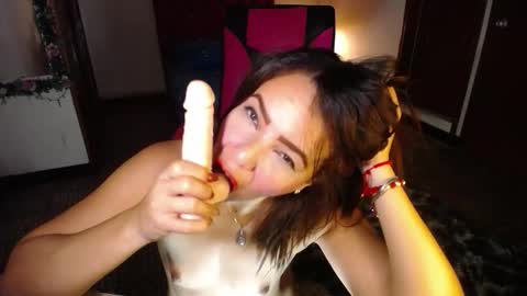 Angie online show from February 10, 2:54 pm