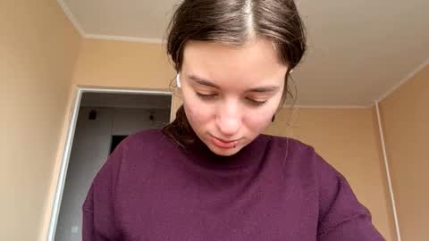 Mia online show from November 7, 7:52 am