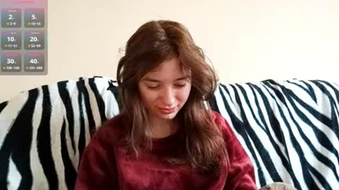 Mia online show from December 19, 8:43 am