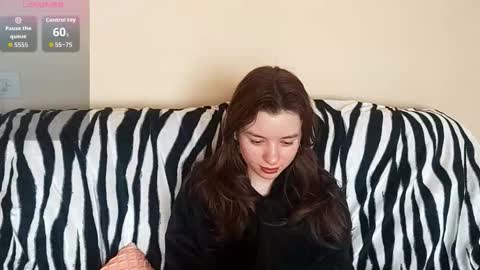 Mia online show from February 2, 7:07 am