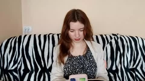 Mia online show from April 13, 11:05 am