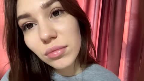 Snapshot of daniellmancher chatting on February 27, 5:29 am Julia online show from February 27, 5:29 am