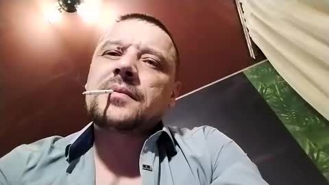 Snapshot of danielocool chatting on February 28, 6:20 pm DanieloCool online show from February 28, 6:20 pm