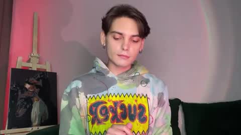 Snapshot of danieltuckerr chatting on November 4, 11:15 pm danieltuckerr online show from November 4, 11:15 pm