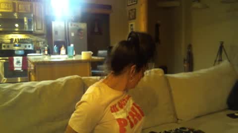 Snapshot of danifunderburg86 chatting on February 26, 9:21 am DaniLove online show from February 26, 9:21 am