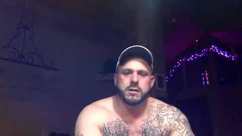 Snapshot of danifunderburg86 chatting on March 7, 4:57 am DaniLove online show from March 7, 4:57 am