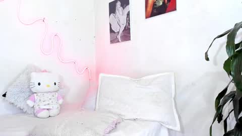 Snapshot of danii_jimenez chatting on February 28, 10:17 pm Daniela online show from February 28, 10:17 pm