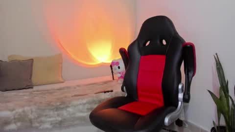 Snapshot of danii_jimenez chatting on November 4, 11:48 pm Daniela online show from November 4, 11:48 pm