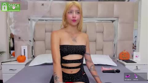 Snapshot of daniiela_beteche777 chatting on November 3, 1:12 pm DANIELA online show from November 3, 1:12 pm