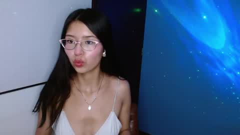 Snapshot of daniirizo chatting on May 6, 9:47 am Dani online show from May 6, 9:47 am
