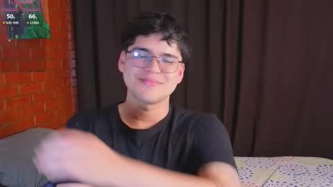 Snapshot of danijungle chatting on November 11, 2:33 am Daniel online show from November 11, 2:33 am