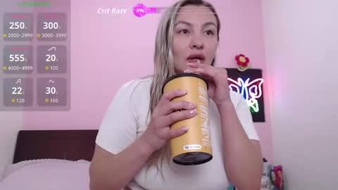 Snapshot of danika_bellaa chatting on November 9, 9:57 pm K A R O L online show from November 9, 9:57 pm