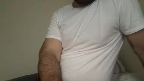 Snapshot of danileush88 chatting on February 6, 9:01 am danileush88 online show from February 6, 9:01 am