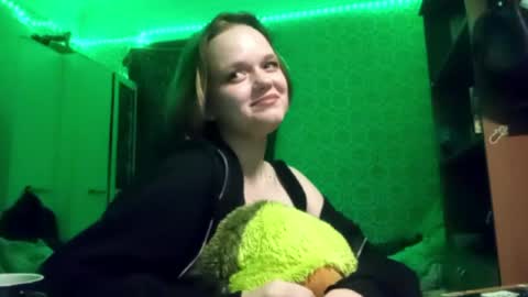Adell online show from June 3, 2:33 pm