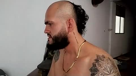 daniloh_xxx online show from October 27, 4:11 pm