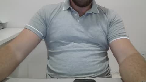 Snapshot of danioli614 chatting on November 5, 10:43 pm Dani Oli online show from November 5, 10:43 pm