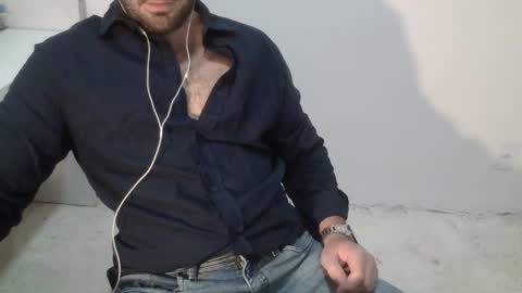 Snapshot of danioli614 chatting on November 20, 10:42 pm Dani Oli online show from November 20, 10:42 pm