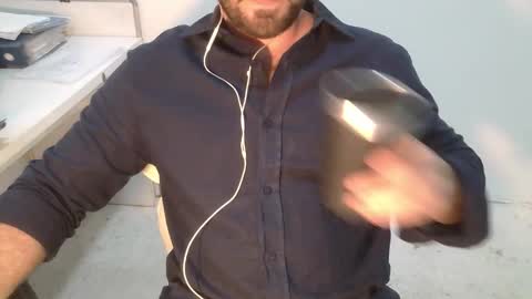 Snapshot of danioli614 chatting on December 17, 11:00 pm Dani Oli online show from December 17, 11:00 pm