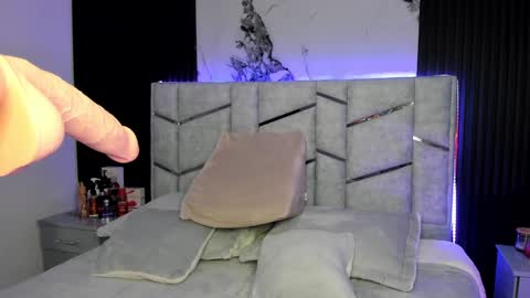 Dani Phonenix online show from February 2, 9:51 am