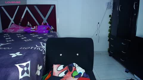 danisabrownn online show from March 4, 2:42 pm