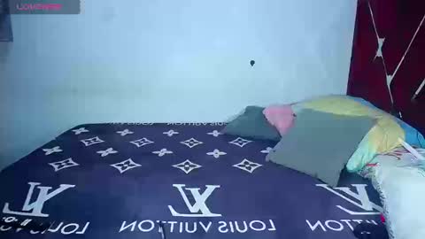 danisabrownn online show from September 17, 8:32 pm