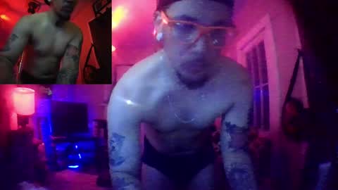 Snapshot of dankdoyouright chatting on June 6, 8:08 am ForAFriend online show from June 6, 8:08 am