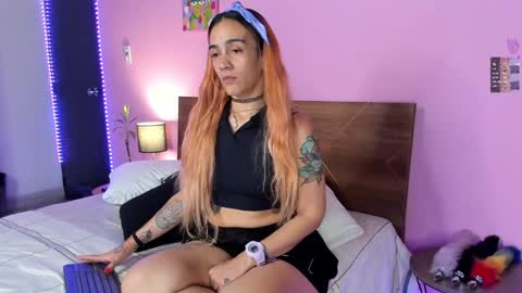 Snapshot of danna__castle chatting on January 10, 4:44 am Dannacastle online show from January 10, 4:44 am