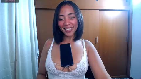 Snapshot of danna__ross chatting on February 21, 11:21 pm Danna Ross online show from February 21, 11:21 pm
