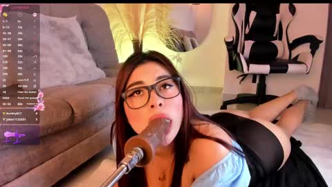 Snapshot of danna_adams1 chatting on February 27, 3:58 am danna_adams1 online show from February 27, 3:58 am