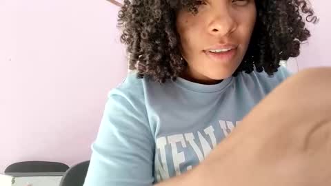 Snapshot of danna_berry chatting on April 18, 9:48 pm DannaBerry online show from April 18, 9:48 pm