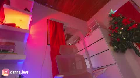 Snapshot of danna_lovs chatting on November 20, 5:01 pm Danna Lovs online show from November 20, 5:01 pm