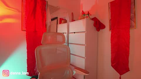 Snapshot of danna_lovs chatting on December 14, 11:15 am Danna Lovs online show from December 14, 11:15 am