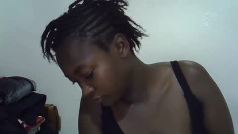 danna_miki online show from November 9, 2:15 pm